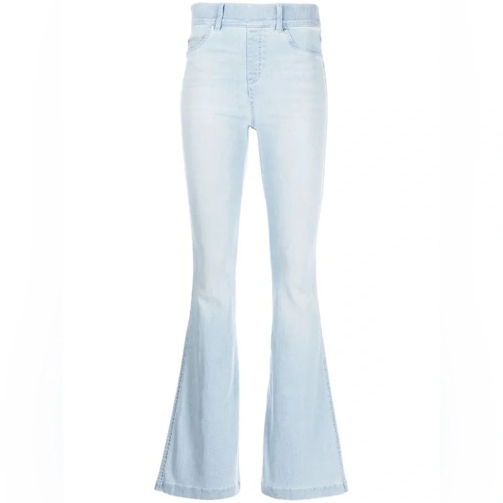 NEW NWT SPANX Flare Jean In Retro Light Wash